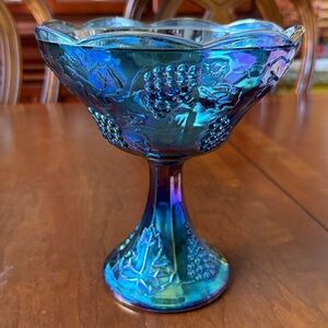 INDIANA CARNIVAL GLASS HARVEST IRIDESCENT GRAPE FOOTED COMPOTE BOWL VASE